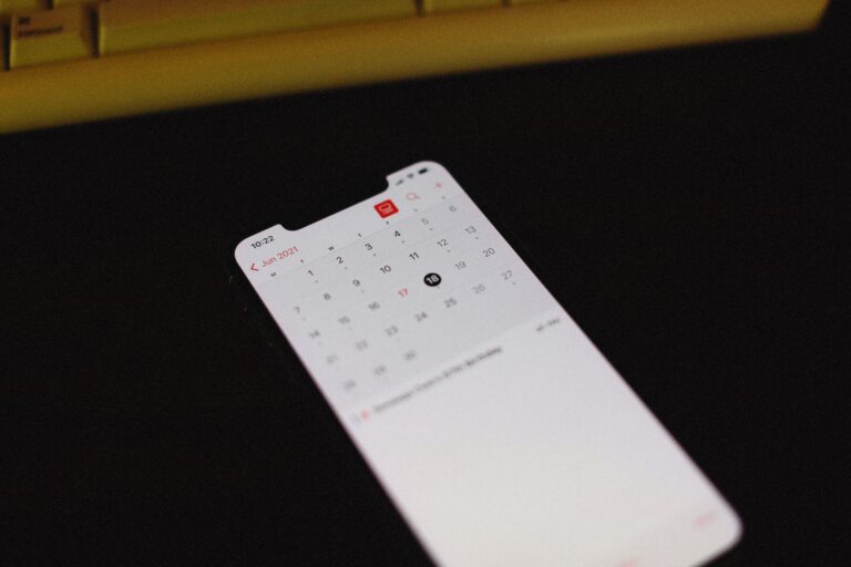 Ile lat aktualizacji bezpieczeństwa oferują Samsung, Google, Apple i Xiaomi?